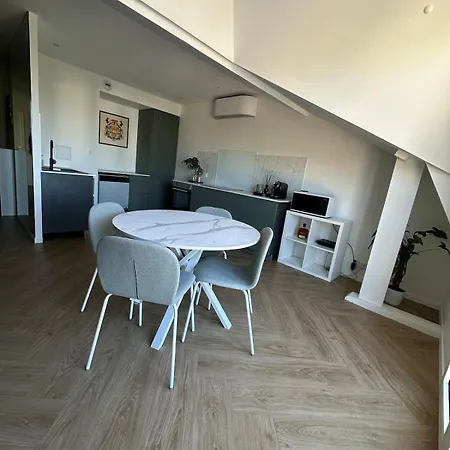 아파트 Cozy 3 - 4 People, Air Conditioning, Parking, Crossfit Access 타이시