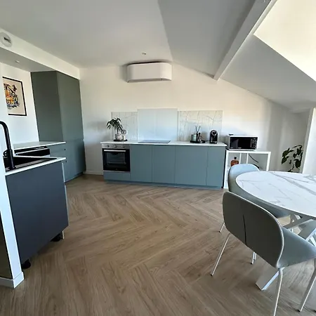 Cozy 3 - 4 People, Air Conditioning, Parking, Crossfit Access 타이시